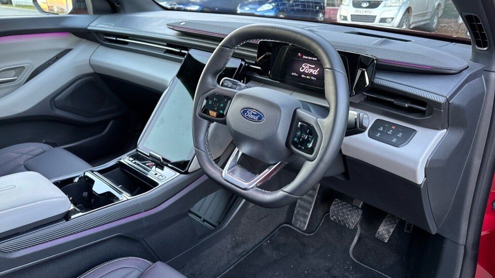 Used Ford Explorer 2024 for sale - 76888867: Photo 9