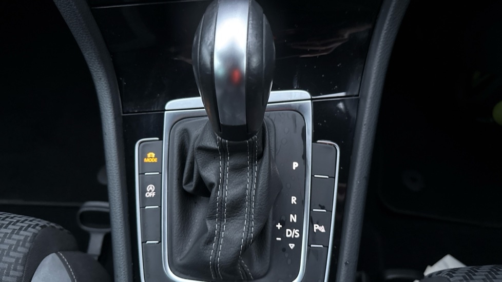 Used Volkswagen Golf 2020 for sale - 77055650: Photo 31