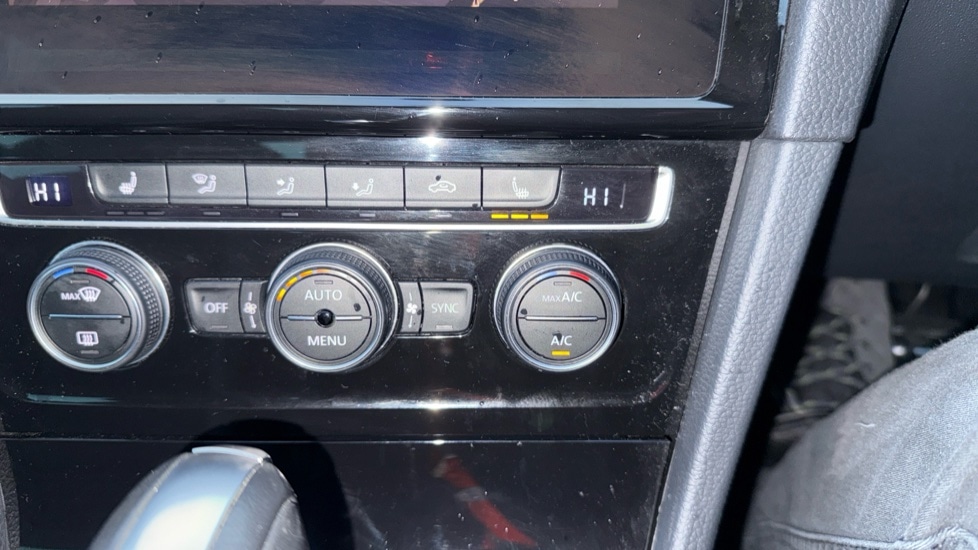 Used Volkswagen Golf 2020 for sale - 77055650: Photo 33