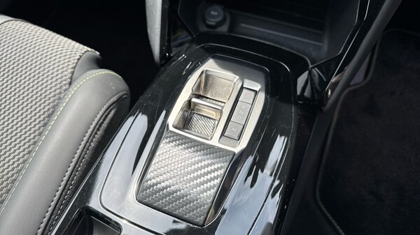 Used Peugeot 2008 2024 for sale - 75688542: Photo 31
