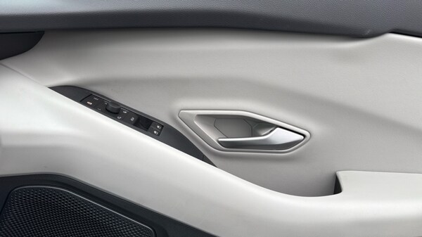 Used Ford Explorer 2025 for sale - 75692029: Photo 29