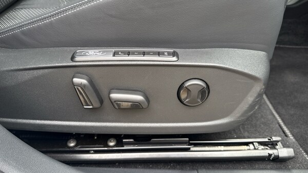 Used Ford Explorer 2025 for sale - 75692029: Photo 34