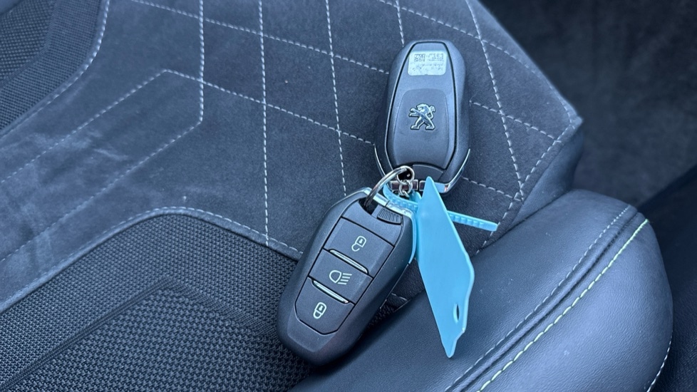 Used Peugeot 2008 2022 for sale - 76804190: Photo 36