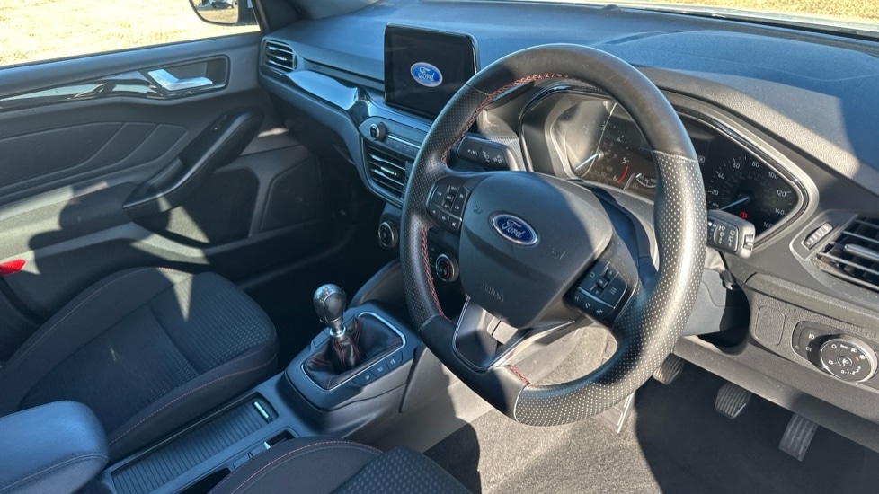 Used Ford Focus 2022 for sale - 76372970: Photo 12