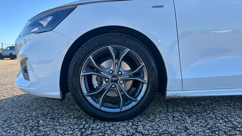 Used Ford Focus 2022 for sale - 76372970: Photo 17