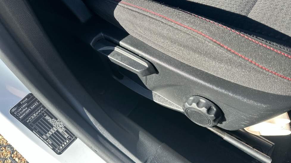 Used Ford Focus 2022 for sale - 76372970: Photo 33