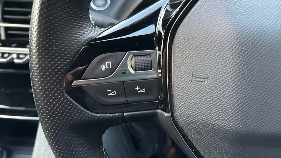 Used Peugeot 2008 2021 for sale - 76871164: Photo 25