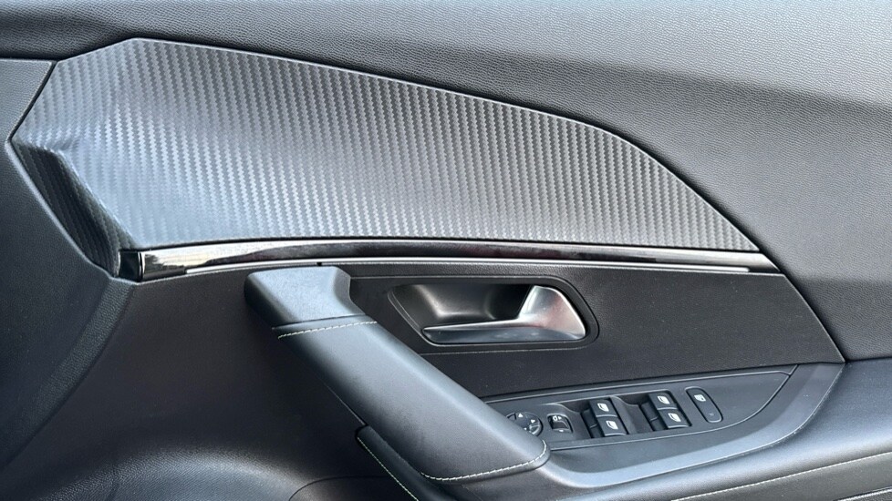 Used Peugeot 2008 2021 for sale - 76871164: Photo 32