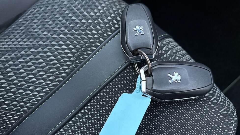 Used Peugeot 2008 2021 for sale - 76871164: Photo 40