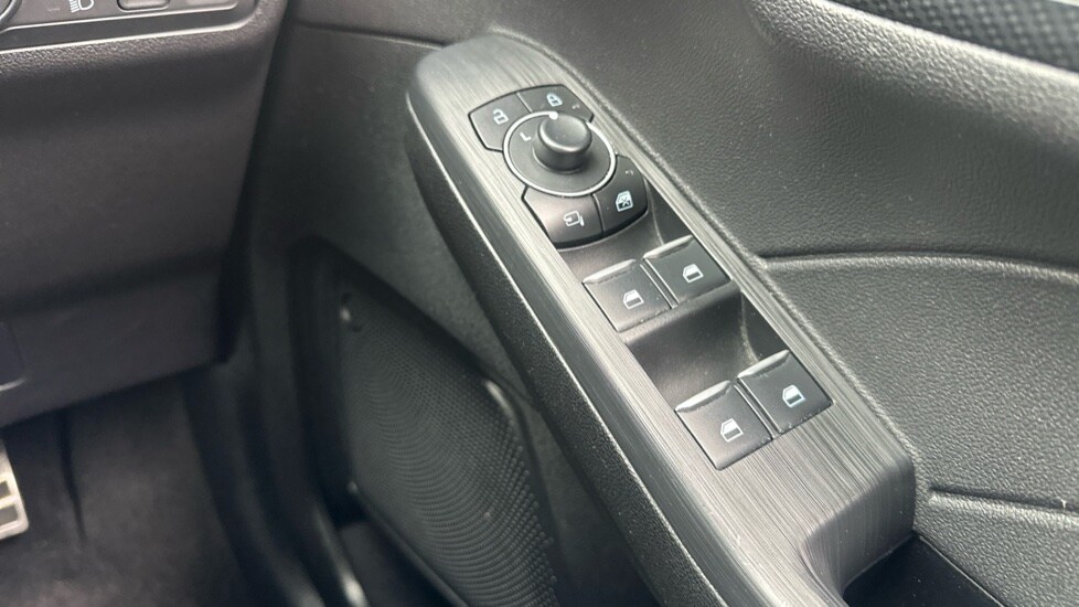 Used Ford Kuga 2023 for sale - 76099952: Photo 21