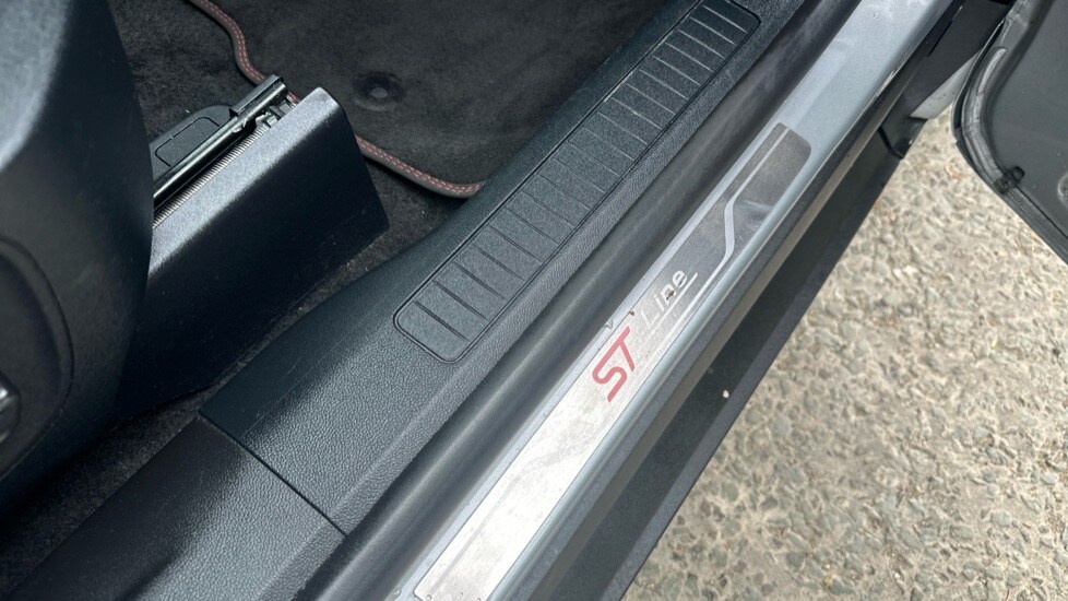 Used Ford Kuga 2023 for sale - 76099952: Photo 38