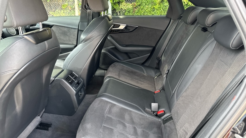 Used Audi A4 2018 for sale - 76124295: Photo 14