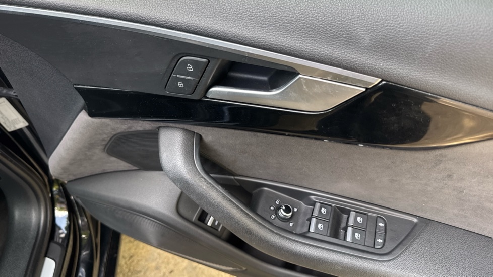 Used Audi A4 2018 for sale - 76124295: Photo 32