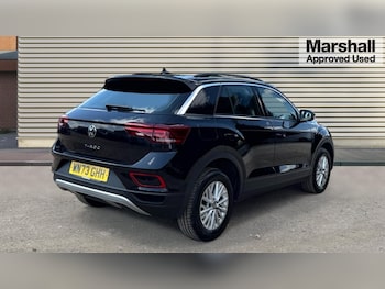 Used Volkswagen T-Roc 2023 for sale - 75466122: Photo