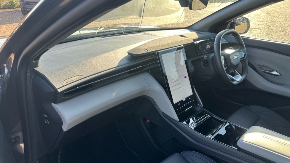 Used Ford Explorer 2024 for sale - 76873396: Photo 10