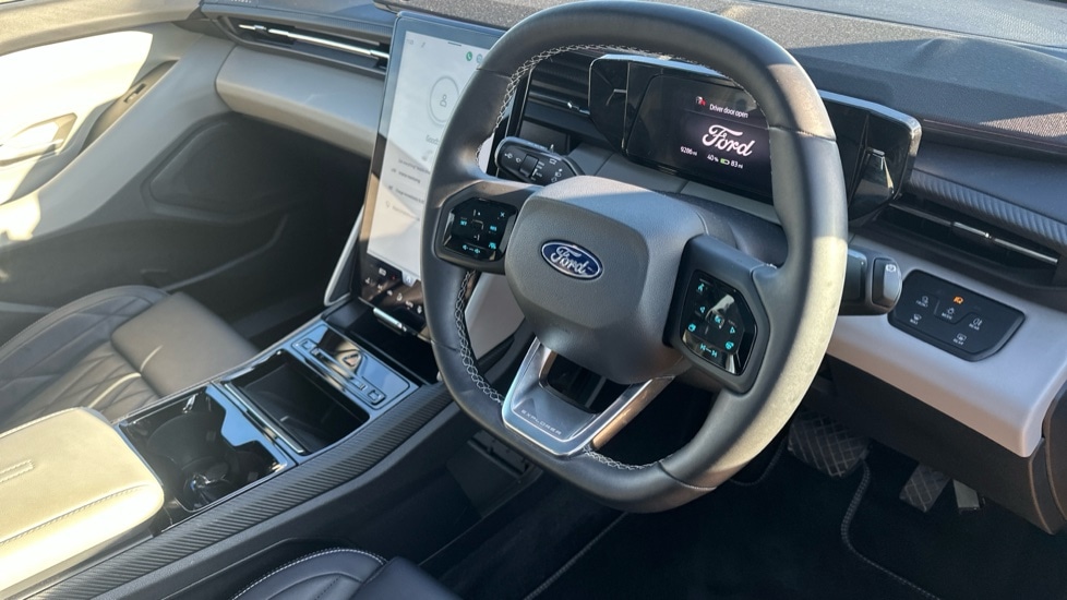 Used Ford Explorer 2024 for sale - 76873396: Photo 12