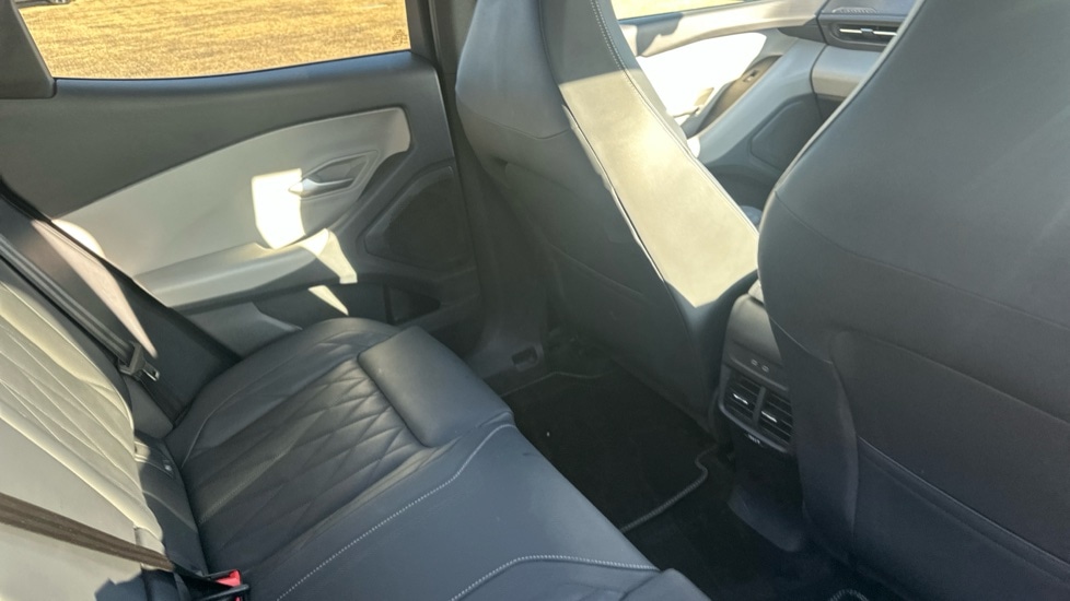 Used Ford Explorer 2024 for sale - 76873396: Photo 14