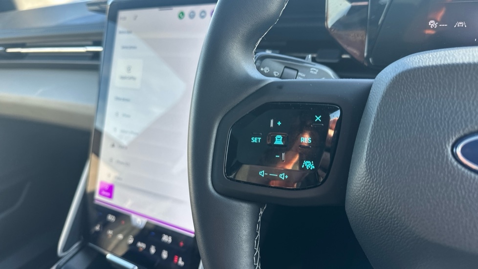 Used Ford Explorer 2024 for sale - 76873396: Photo 22