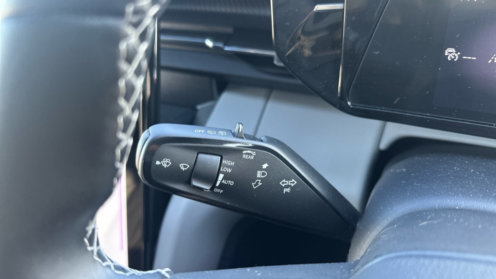 Used Ford Explorer 2024 for sale - 76873396: Photo 24