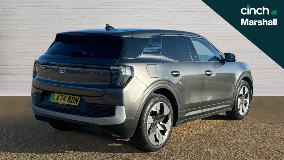 Used Ford Explorer 2024 for sale - 76873396: Photo 3