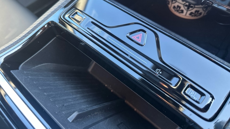 Used Ford Explorer 2024 for sale - 76873396: Photo 40