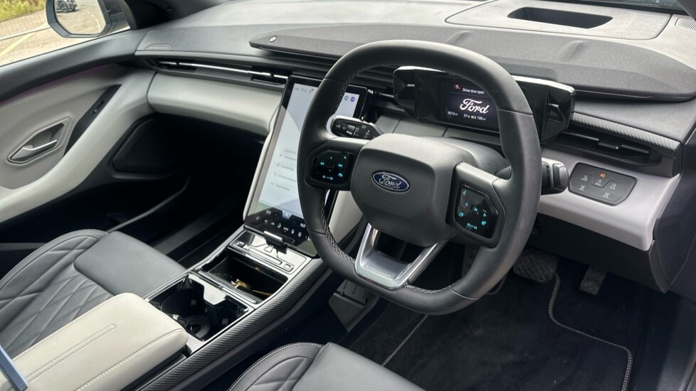 Used Ford Explorer 2024 for sale - 75465887: Photo 9