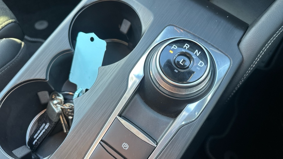 Used Ford Kuga 2025 for sale - 76921878: Photo 27