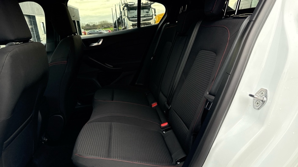 Used Ford Focus 2025 for sale - 76901521: Photo 14