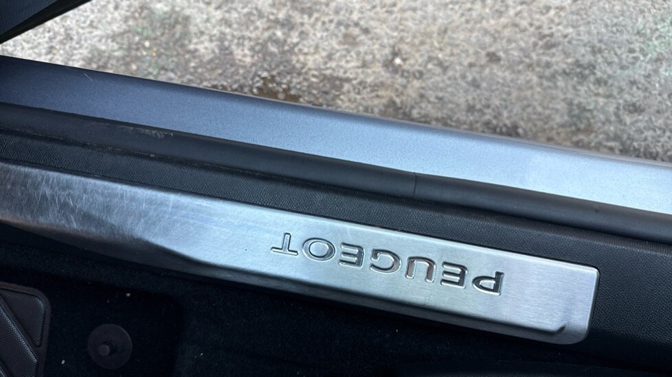 Used Peugeot 3008 2022 for sale - 75829036: Photo 35