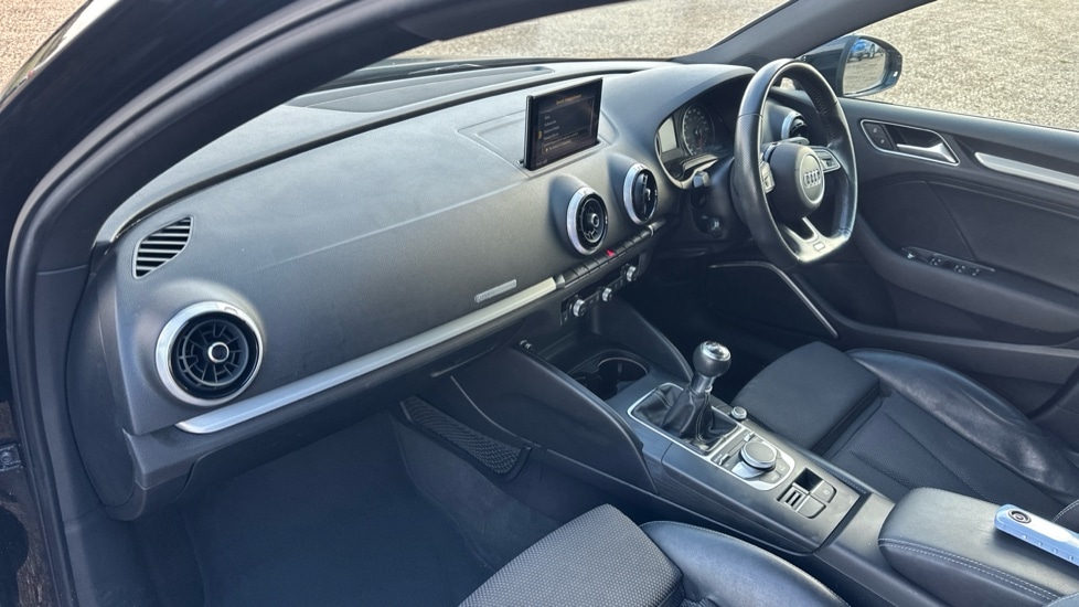 Used Audi A3 2017 for sale - 76948523: Photo 10