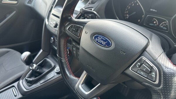 Used Ford Focus 2017 for sale - 76233909: Photo 12