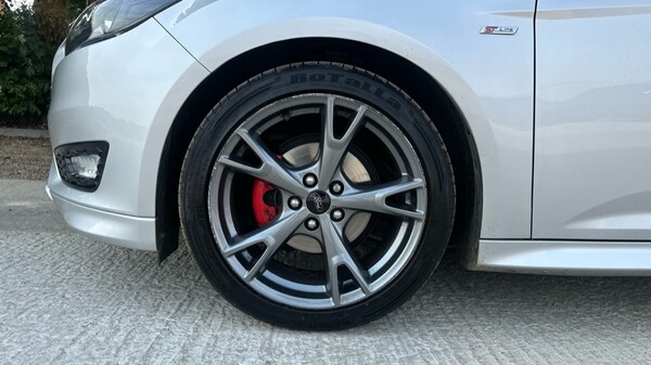 Used Ford Focus 2017 for sale - 76233909: Photo 17