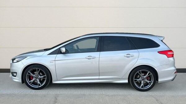 Used Ford Focus 2017 for sale - 76233909: Photo 6