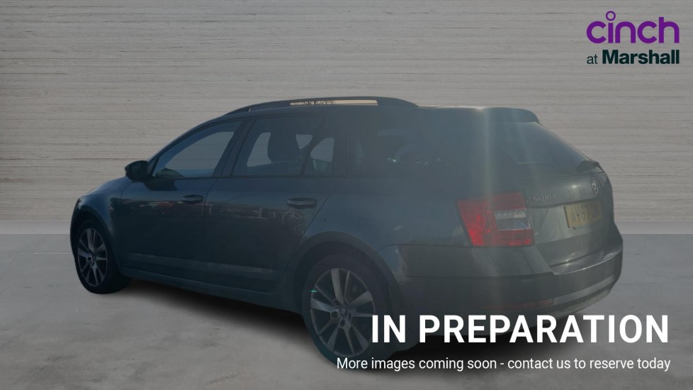 Used Skoda Octavia 2017 for sale - 76999297: Photo 2