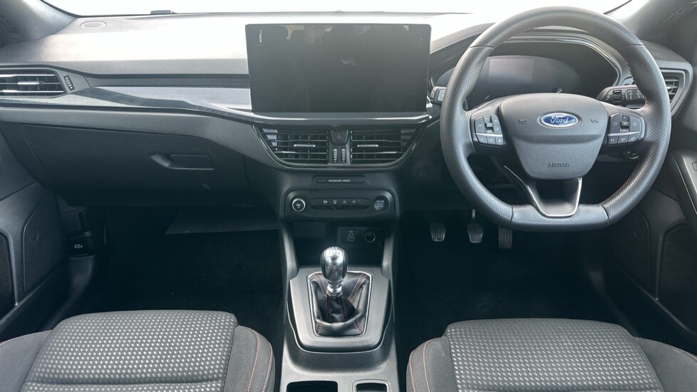 Used Ford Focus 2023 for sale - 76233951: Photo 11