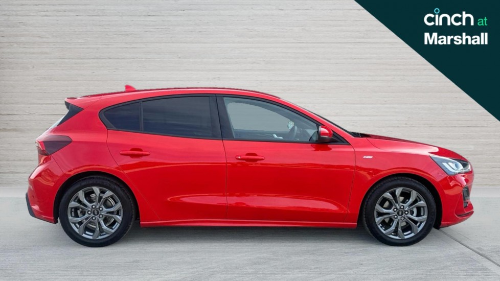 Used Ford Focus 2023 for sale - 76233951: Photo 2