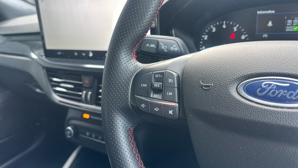 Used Ford Focus 2023 for sale - 76233951: Photo 22