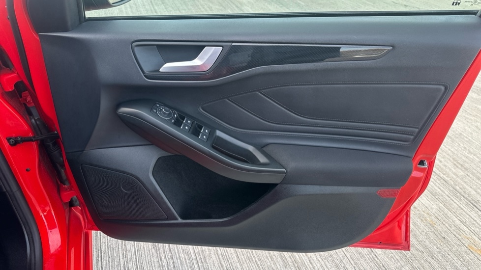 Used Ford Focus 2023 for sale - 76233951: Photo 29