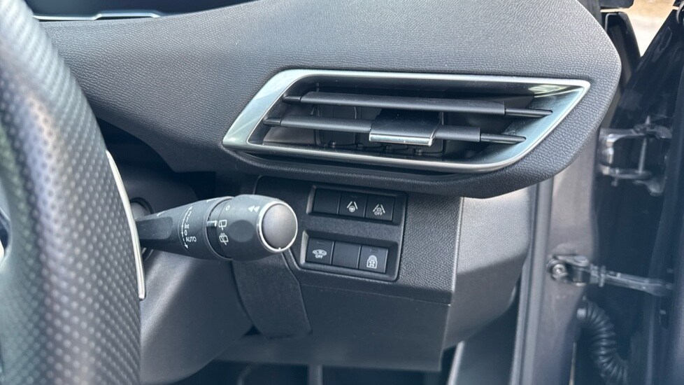 Used Peugeot 3008 2022 for sale - 76140400: Photo 27