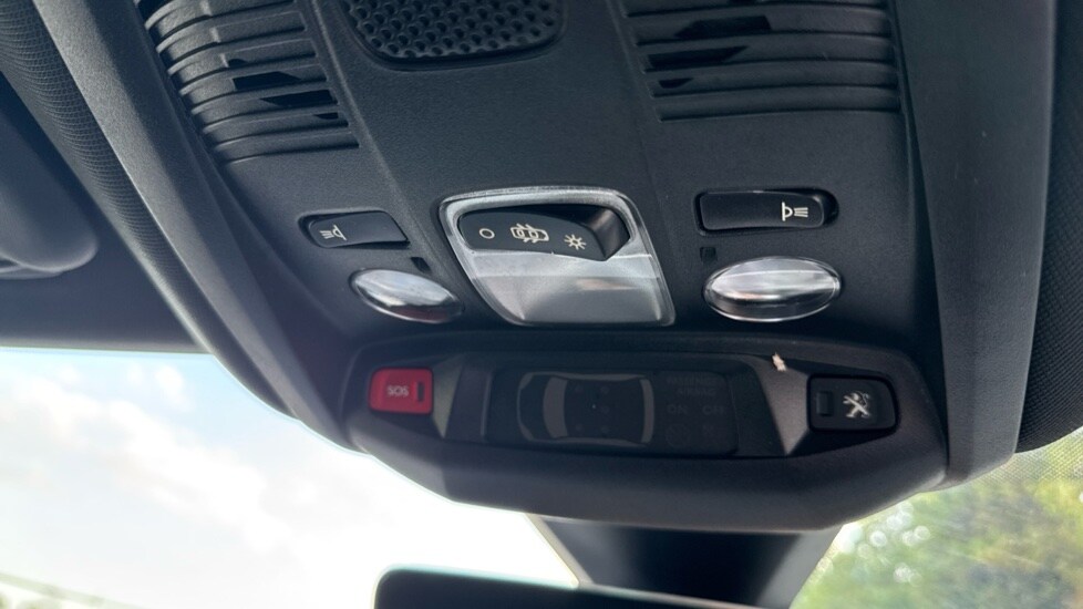 Used Peugeot 3008 2022 for sale - 76140400: Photo 33