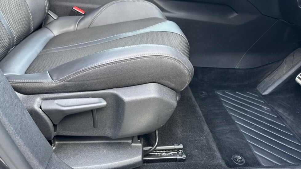 Used Peugeot 3008 2022 for sale - 76140400: Photo 34