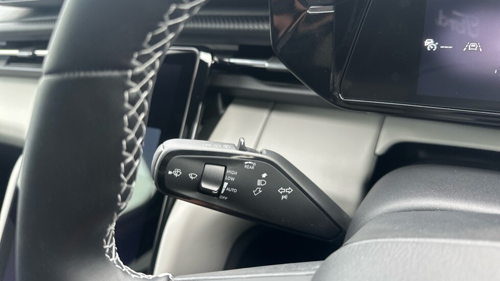 Used Ford Explorer 2025 for sale - 76977767: Photo 24