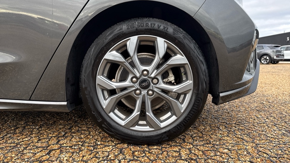 Used Ford Focus 2023 for sale - 76234046: Photo 18