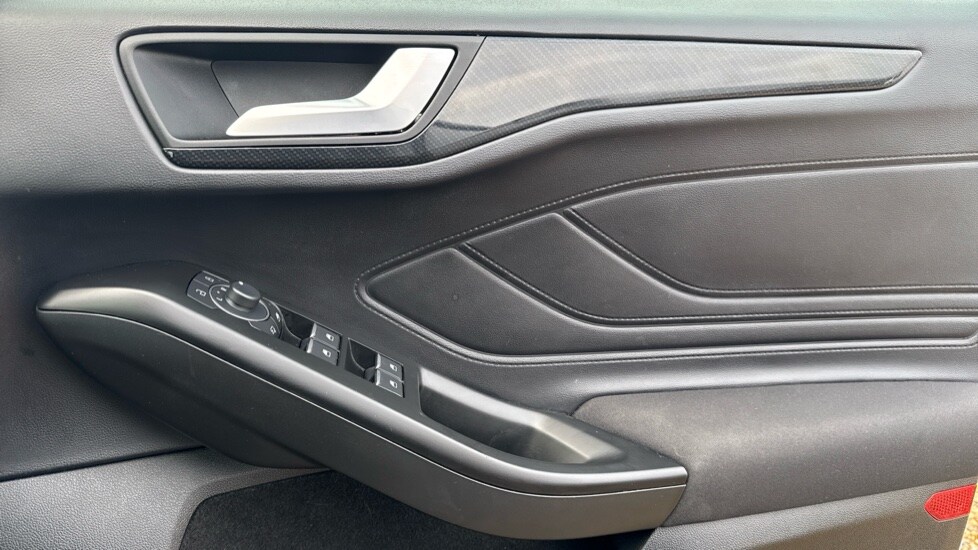 Used Ford Focus 2023 for sale - 76234046: Photo 29