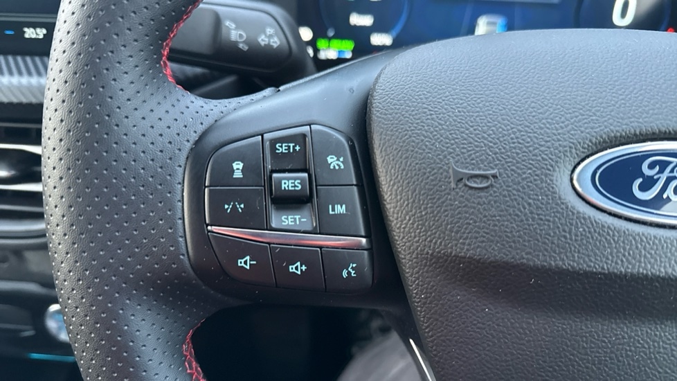 Used Ford Kuga 2025 for sale - 76901520: Photo 23