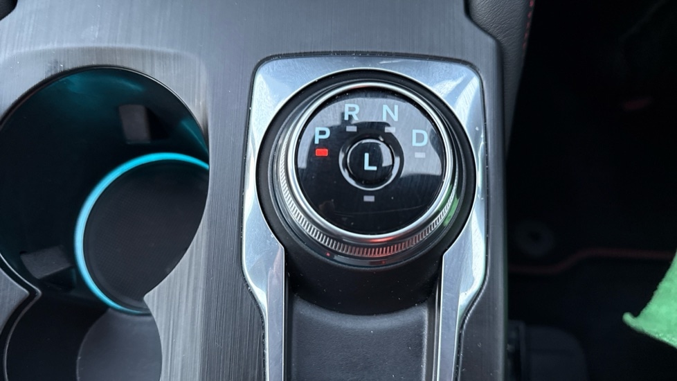 Used Ford Kuga 2025 for sale - 76901520: Photo 28