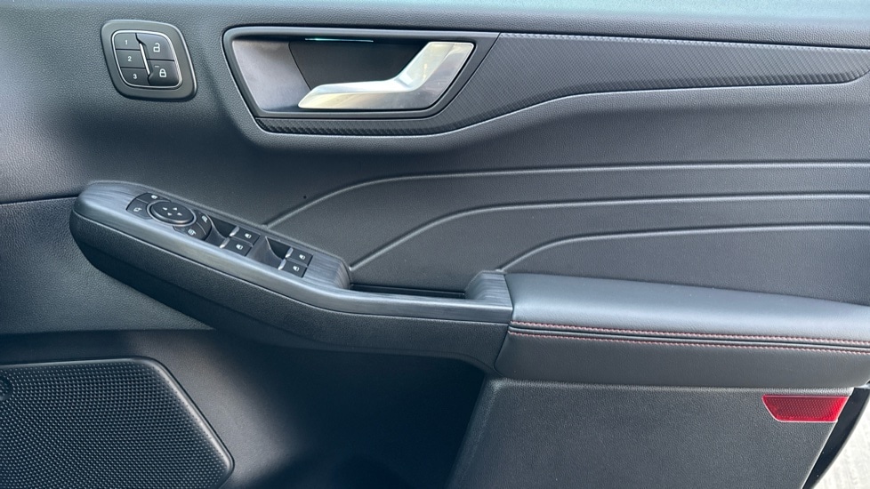 Used Ford Kuga 2025 for sale - 76901520: Photo 30