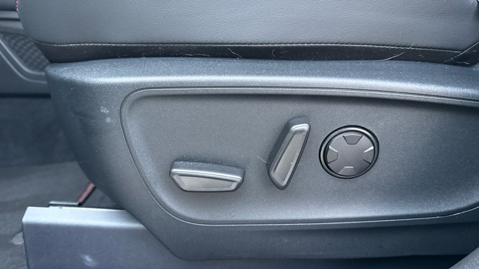 Used Ford Kuga 2025 for sale - 76901520: Photo 34