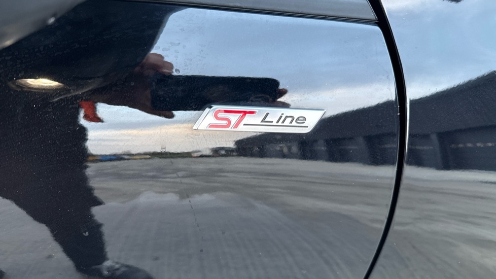 Used Ford Kuga 2025 for sale - 76901520: Photo 38