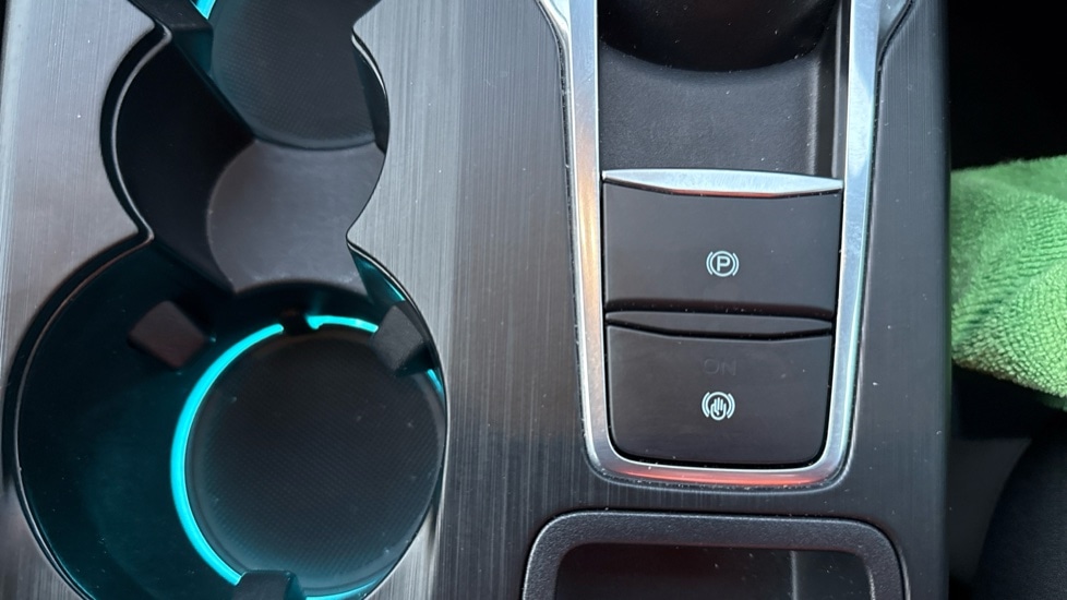 Used Ford Kuga 2025 for sale - 76901520: Photo 41